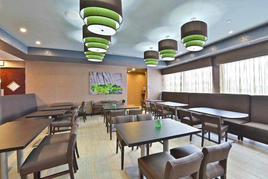 Wyndham Garden Elk Grove Village - O'Hare Eksteriør bilde
